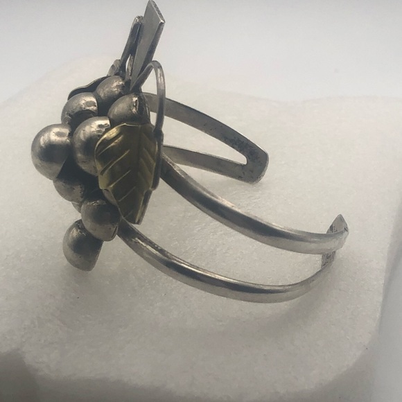 VTG Taxco Sterling Silver Bushell Bunch of Grapes Fruit Cuff OS Adjustable - Picture 5 of 12